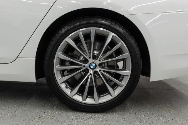 2023 BMW 5 Series 530i xDrive - 22976215 - 35