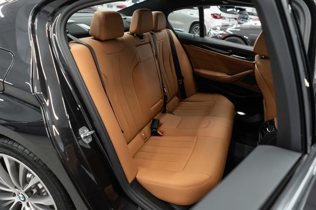 2023 BMW 5 Series 530i xDrive - 22992895 - 9