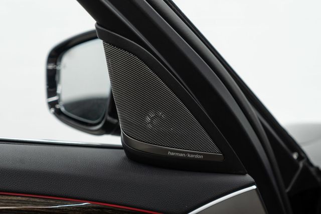 2023 BMW 5 Series 530i xDrive - 22992895 - 12