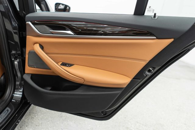 2023 BMW 5 Series 530i xDrive - 22992895 - 30