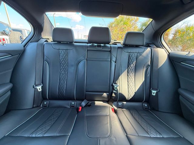 2023 BMW 5 Series 530i xDrive - 22984756 - 19