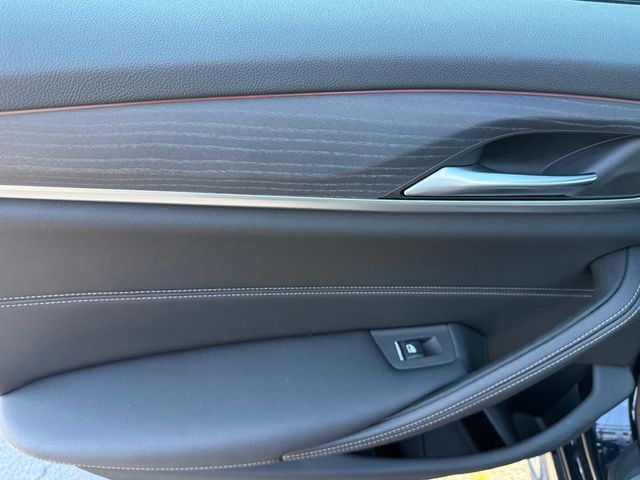 2023 BMW 5 Series 530i xDrive - 22984756 - 26