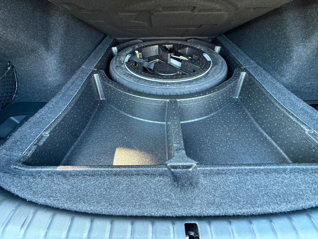 2023 BMW 5 Series 530i xDrive - 22984756 - 28