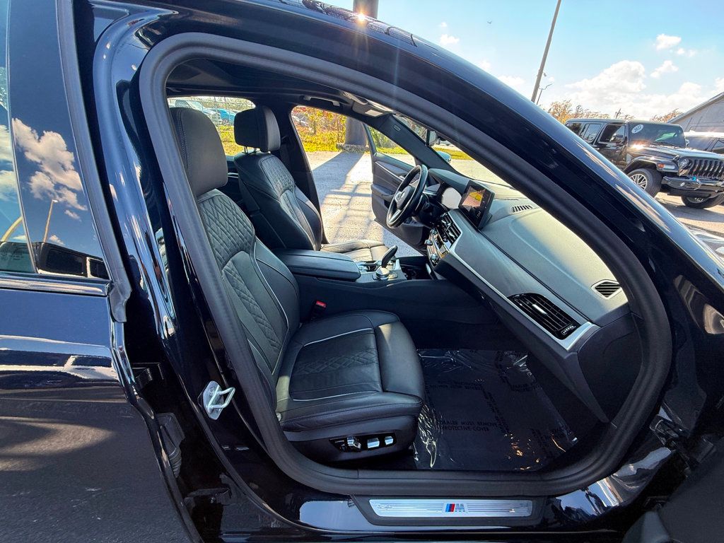 2023 BMW 5 Series 530i xDrive - 22984756 - 33