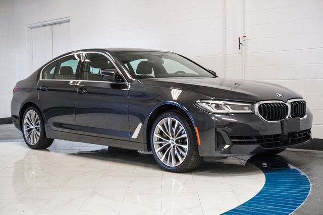 2023 BMW 5 Series 540i xDrive - 22979356 - 4