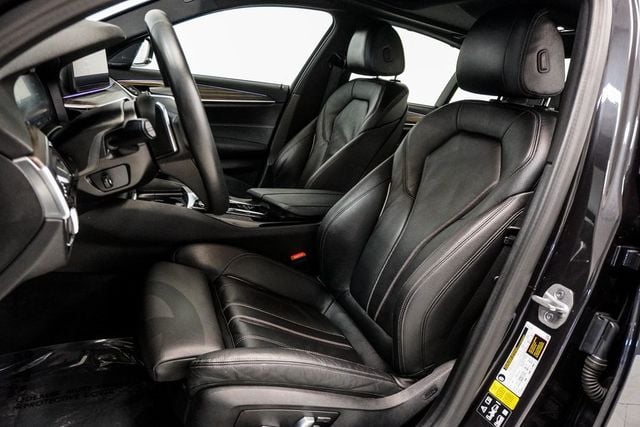 2023 BMW 5 Series 540i xDrive - 22979356 - 5