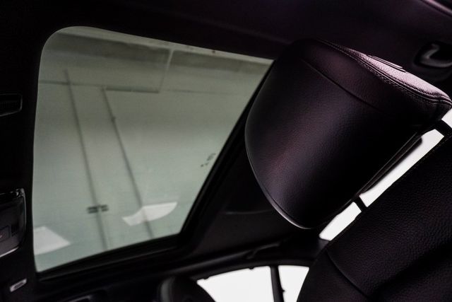 2023 BMW 5 Series 540i xDrive - 22979356 - 7