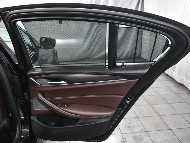 2023 BMW 5 Series M550i xDrive - 22986416 - 14