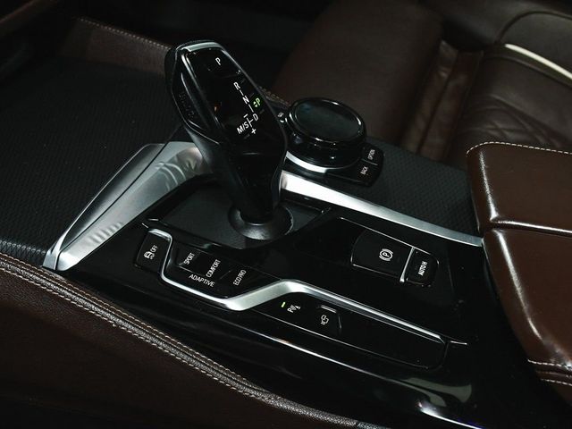 2023 BMW 5 Series M550i xDrive - 22986416 - 51