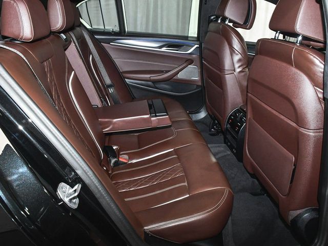 2023 BMW 5 Series M550i xDrive - 22986416 - 63