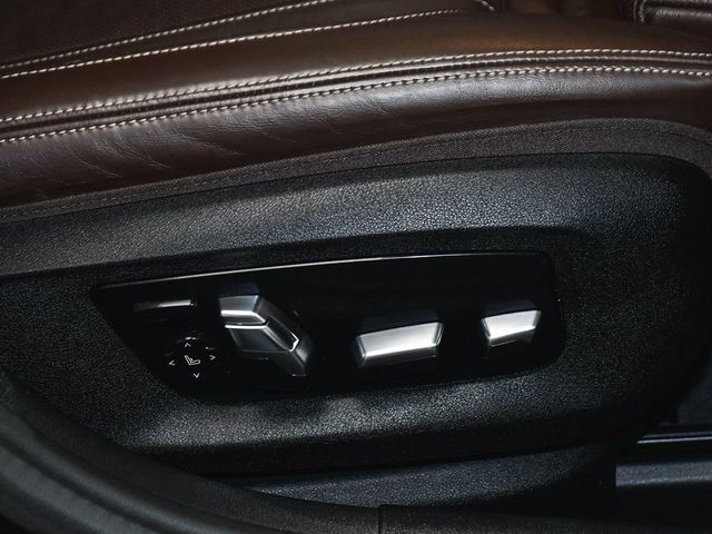 2023 BMW 5 Series M550i xDrive - 22986416 - 67