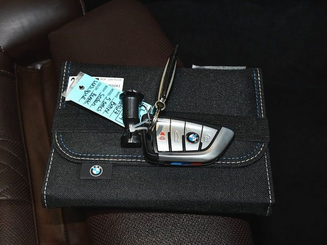 2023 BMW 5 Series M550i xDrive - 22986416 - 73