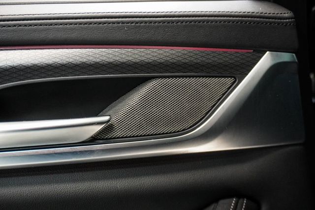 2023 BMW 5 Series M550i xDrive - 23020346 - 9