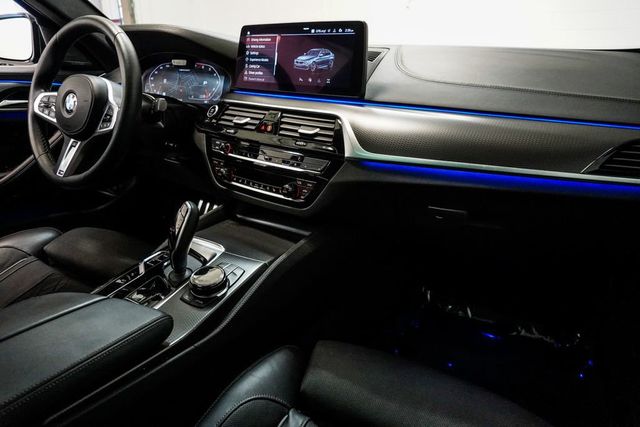 2023 BMW 5 Series M550i xDrive - 23020346 - 12