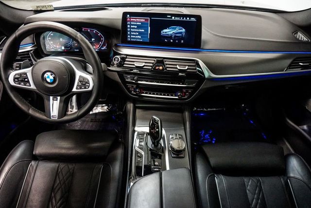 2023 BMW 5 Series M550i xDrive - 23020346 - 13