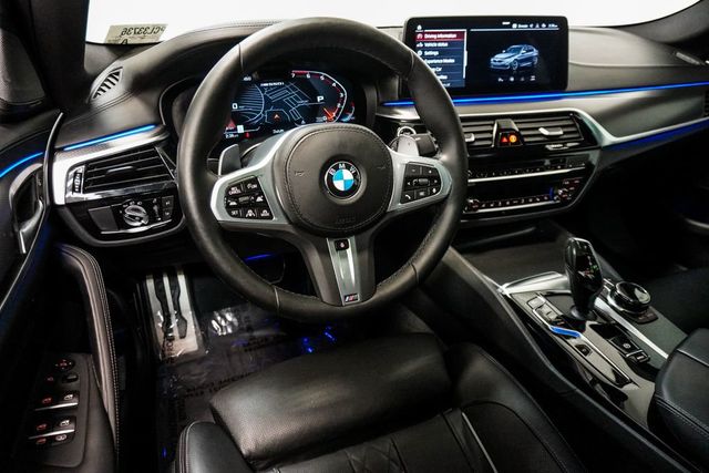 2023 BMW 5 Series M550i xDrive - 23020346 - 14