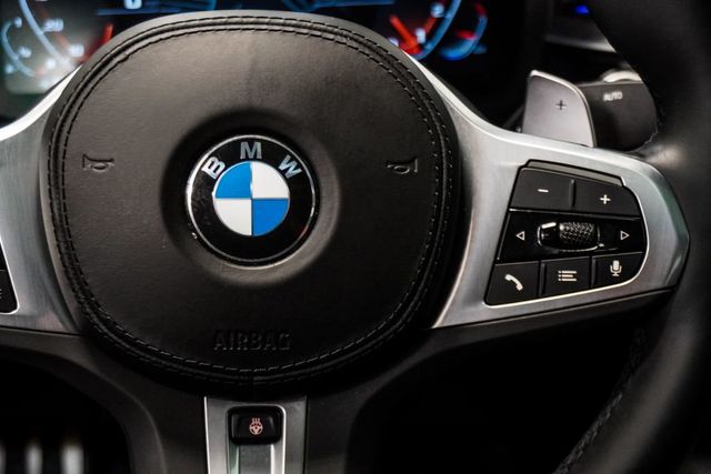2023 BMW 5 Series M550i xDrive - 23020346 - 16