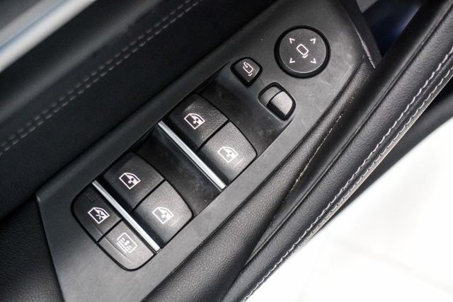 2023 BMW 5 Series M550i xDrive - 23020346 - 25
