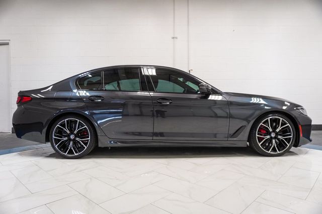 2023 BMW 5 Series M550i xDrive - 23020346 - 37