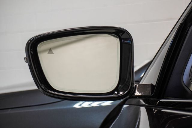 2023 BMW 5 Series M550i xDrive - 23020346 - 41