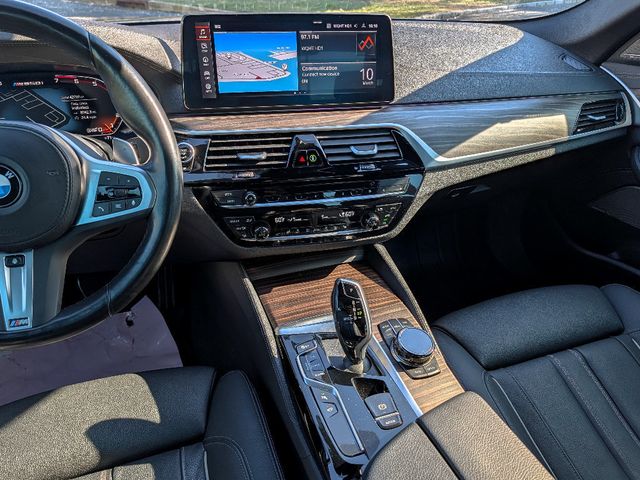 2023 BMW 5 Series M550i xDrive - 22993934 - 19