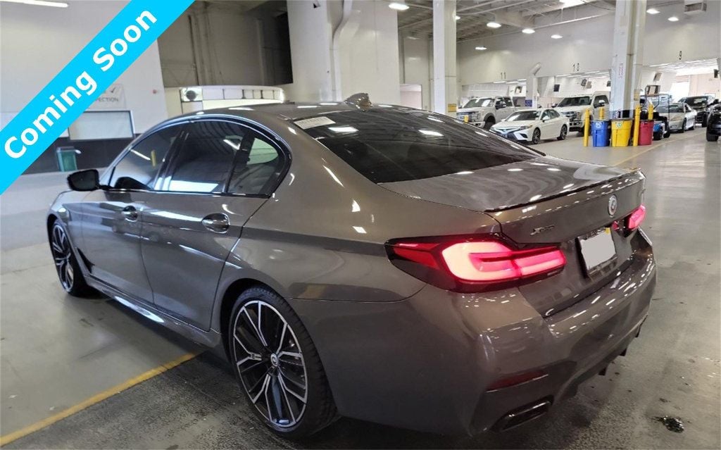 2023 BMW 5 Series M550i xDrive - 22748699 - 3