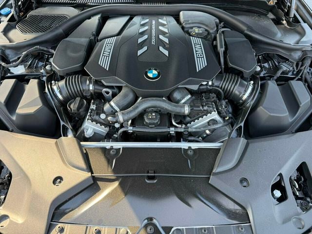 2023 BMW 5 Series M550i xDrive - 23099648 - 40