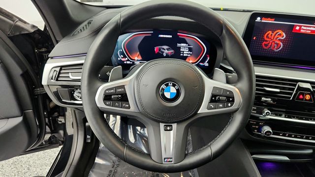 2023 BMW 5 Series M550i xDrive with Head-Up Display and Shadowline Package - 22957043 - 13