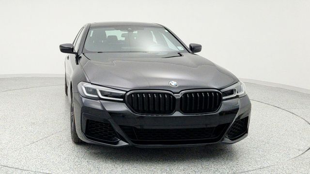 2023 BMW 5 Series M550i xDrive with Head-Up Display and Shadowline Package - 22957043 - 1