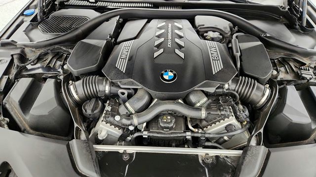 2023 BMW 5 Series M550i xDrive with Head-Up Display and Shadowline Package - 22957043 - 27