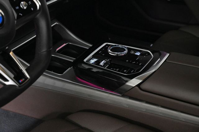 2023 BMW 7 Series 740i - 22968331 - 19