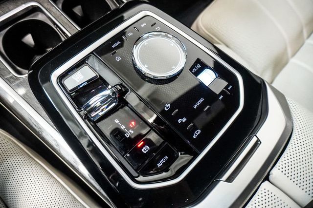 2023 BMW 7 Series 740i - 23064573 - 24