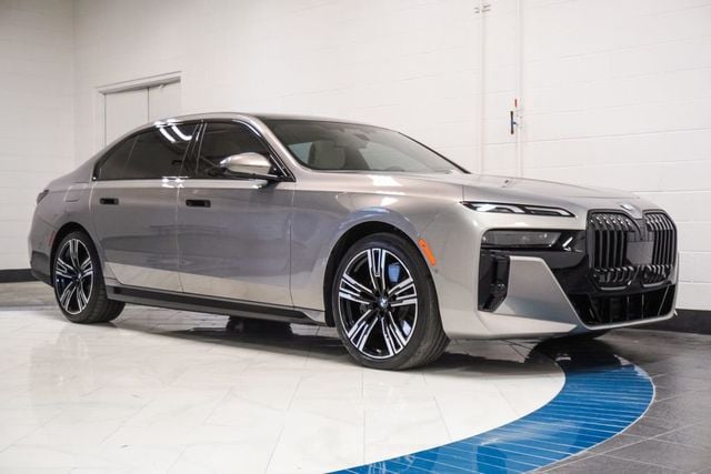 2023 BMW 7 Series 740i - 23064573 - 3