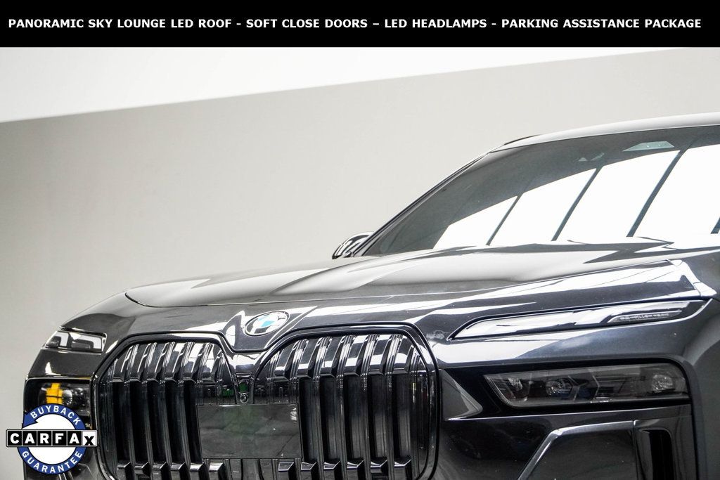 2023 Bmw 740i photo 2