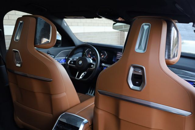 2023 BMW 7 Series 740i - 23002215 - 24