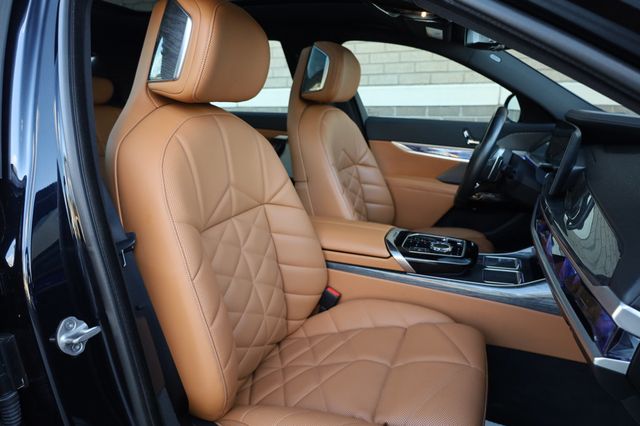 2023 BMW 7 Series 740i - 23002215 - 27