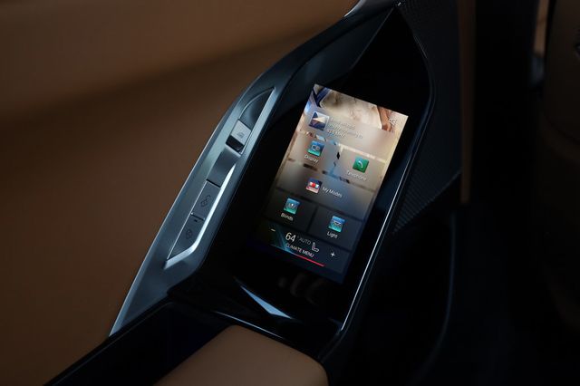 2023 BMW 7 Series 740i - 23002215 - 33