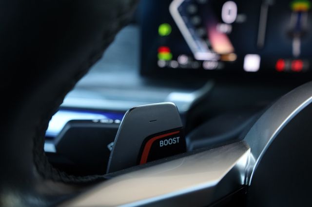 2023 BMW 7 Series 740i - 23002215 - 44