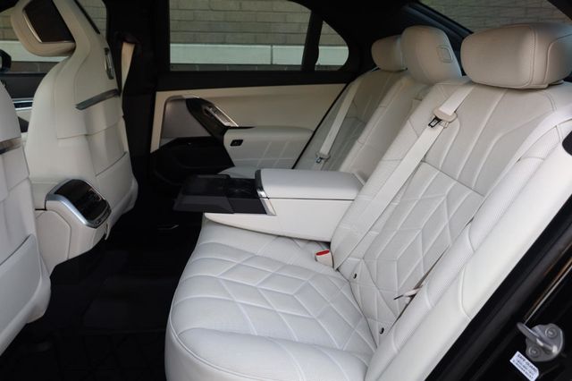 2023 BMW 7 Series 740i - 23034642 - 19