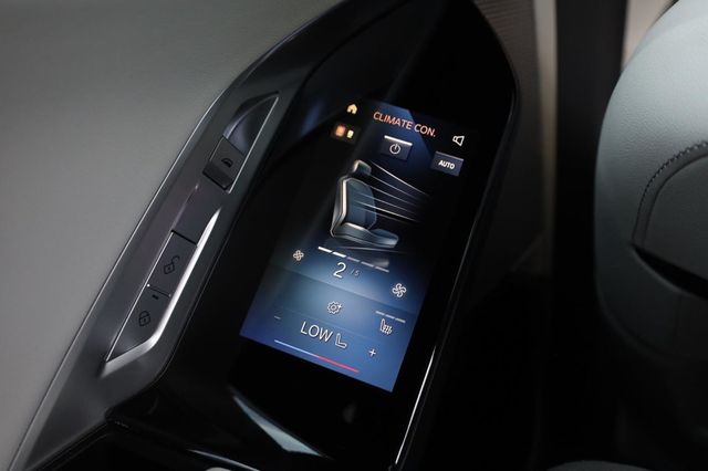 2023 BMW 7 Series 740i - 23034642 - 43