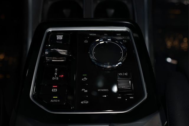 2023 BMW 7 Series 740i - 22999850 - 39