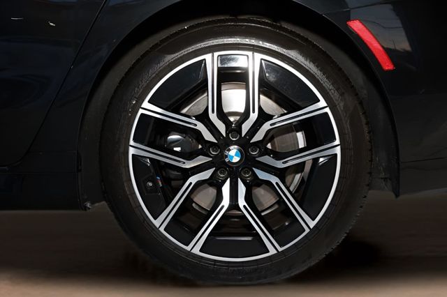2023 BMW 7 Series 740i - 22999850 - 43