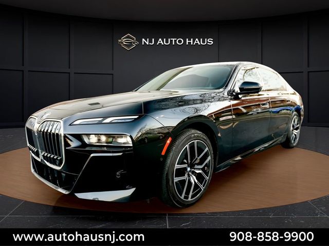 2023 BMW 7 Series 740i's photo