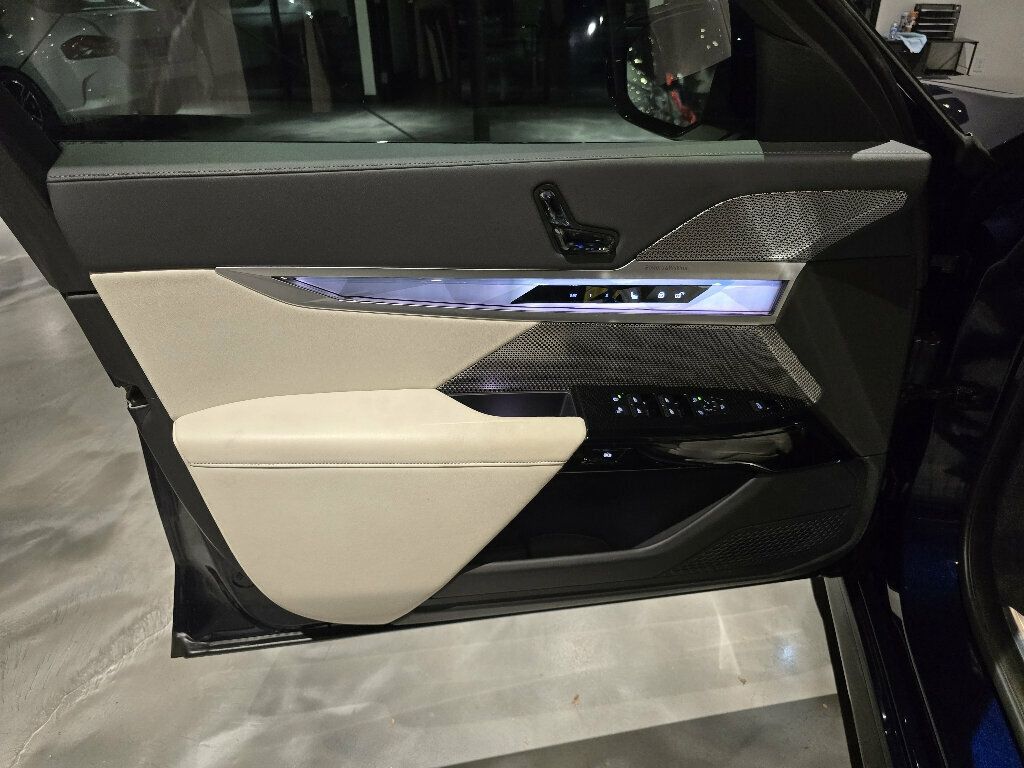 2023 BMW 7 Series 740i/MSport/ActiveDriveAssistPro/AdaptiveCruise/Bowers&Wilkins - 23075477 - 9