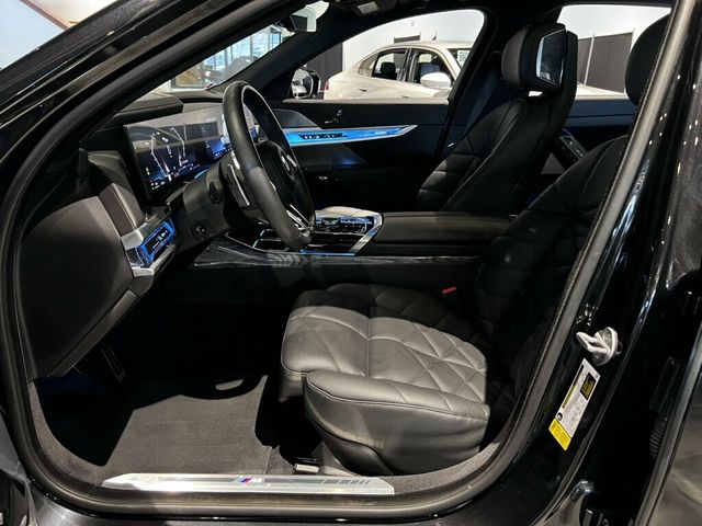 2023 BMW 7 Series 740i/MSportPkgPro/HtdSeats1st&2ndRow/SkyLounge/Bower&Wilkins - 23075478 - 10