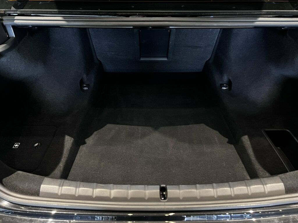 2023 BMW 7 Series 740i/MSportPkgPro/HtdSeats1st&2ndRow/SkyLounge/Bower&Wilkins - 23075478 - 16