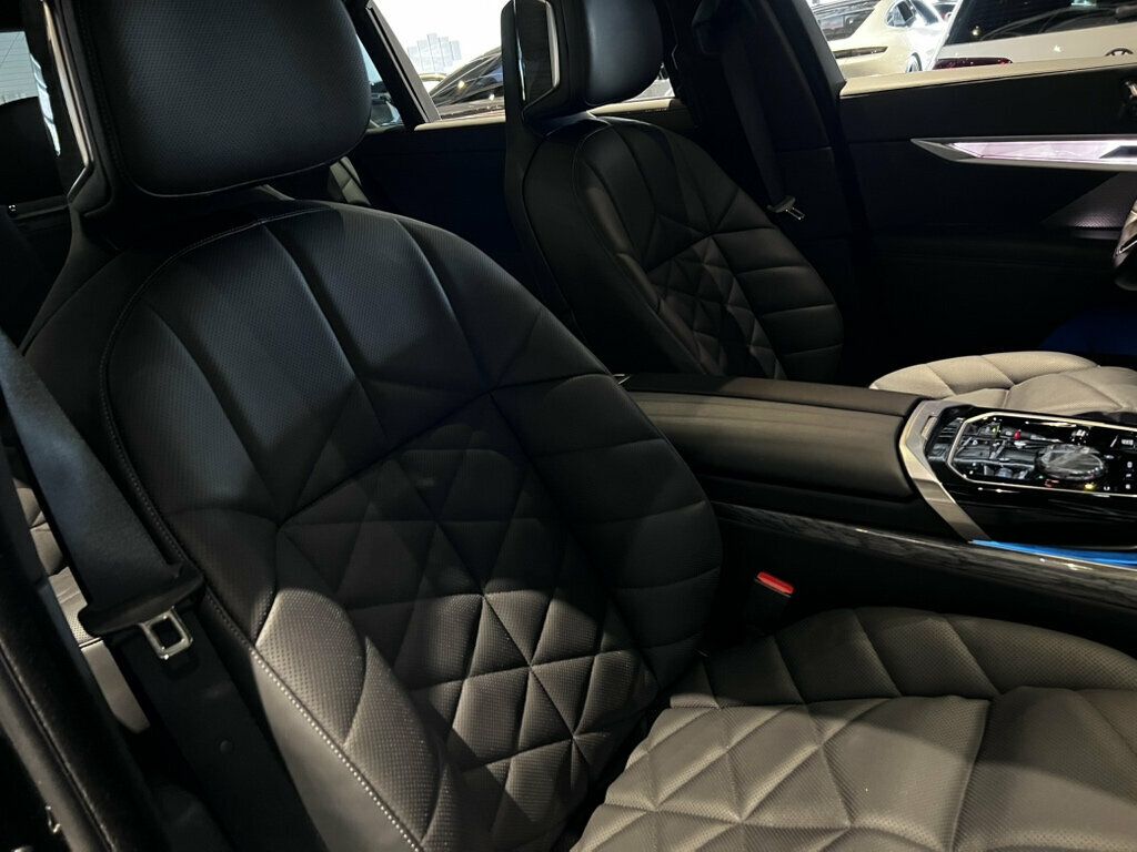 2023 BMW 7 Series 740i/MSportPkgPro/HtdSeats1st&2ndRow/SkyLounge/Bower&Wilkins - 23075478 - 27