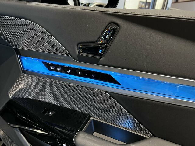 2023 BMW 7 Series 740i/MSportPkgPro/HtdSeats1st&2ndRow/SkyLounge/Bower&Wilkins - 23075478 - 29