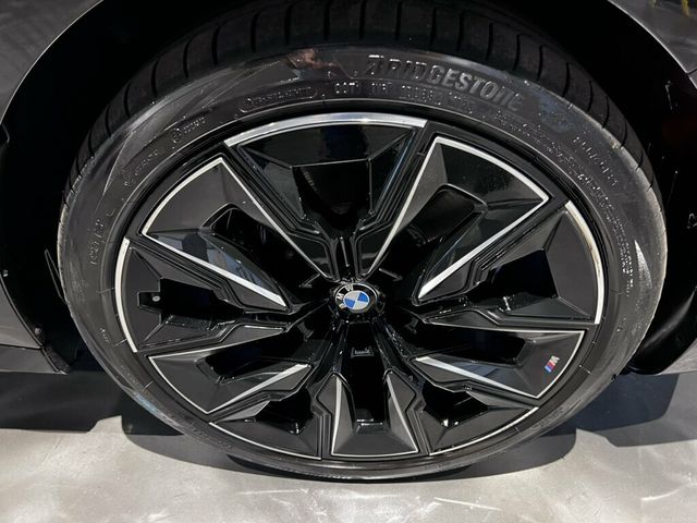 2023 BMW 7 Series 740i/MSportPkgPro/HtdSeats1st&2ndRow/SkyLounge/Bower&Wilkins - 23075478 - 30