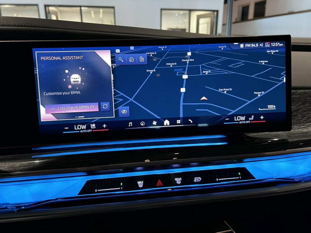 2023 BMW 7 Series 740i/MSportPkgPro/HtdSeats1st&2ndRow/SkyLounge/Bower&Wilkins - 23075478 - 35